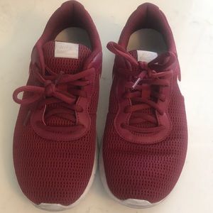 Kids Nike Sneakers 🃏